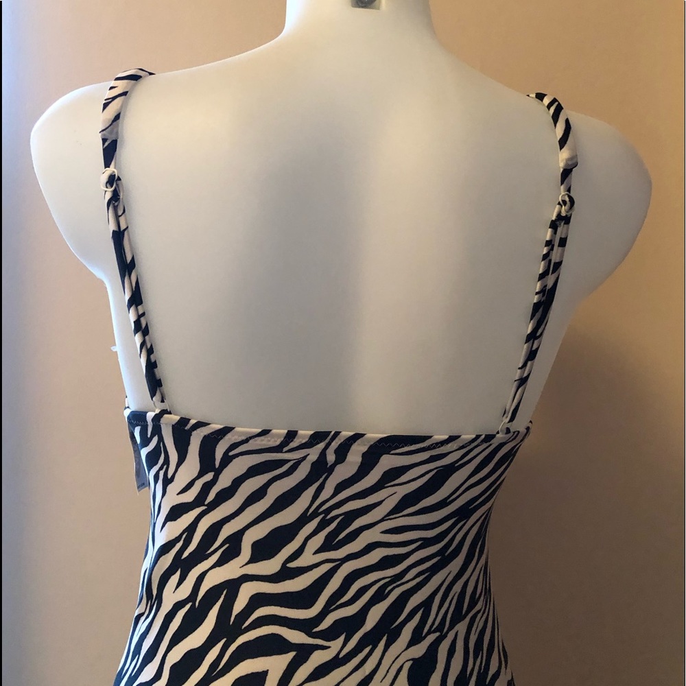 RUCHED DEEP V-NECK ONE PIECE SWIMSUIT 🩱 SIZE SMALL - Picture 12 of 13